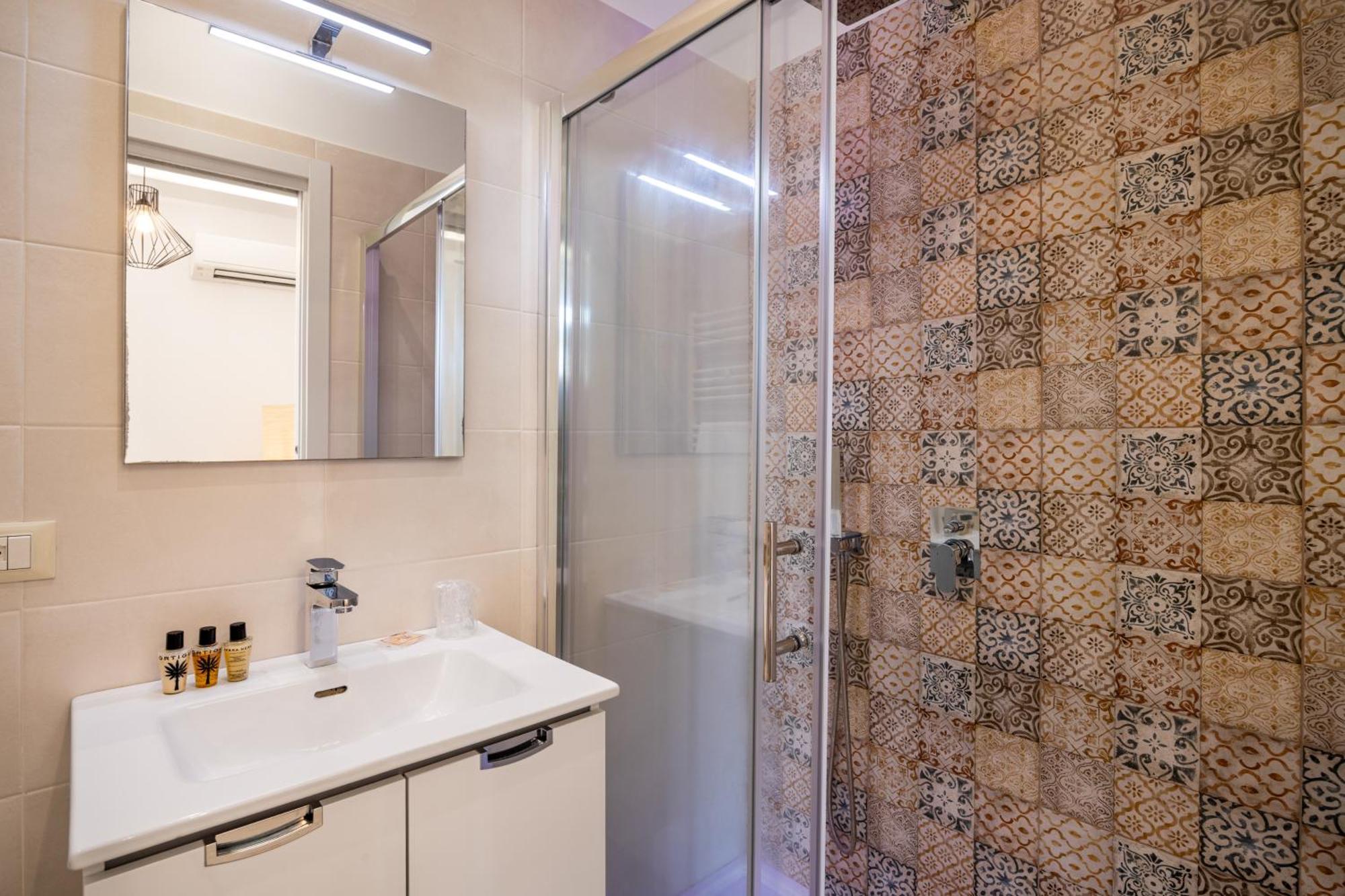 Sister'S Suites Rooms Palermo Bagian luar foto